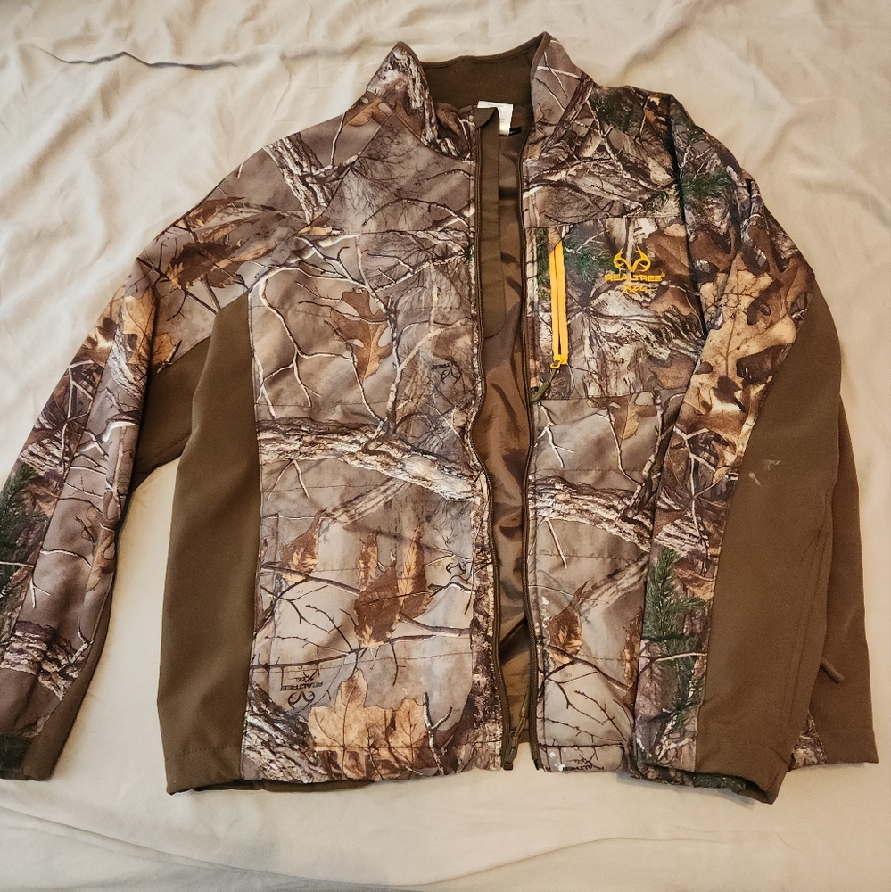 Realtree Xtra Hunting Woodland Soft shell Jacket Mens XL